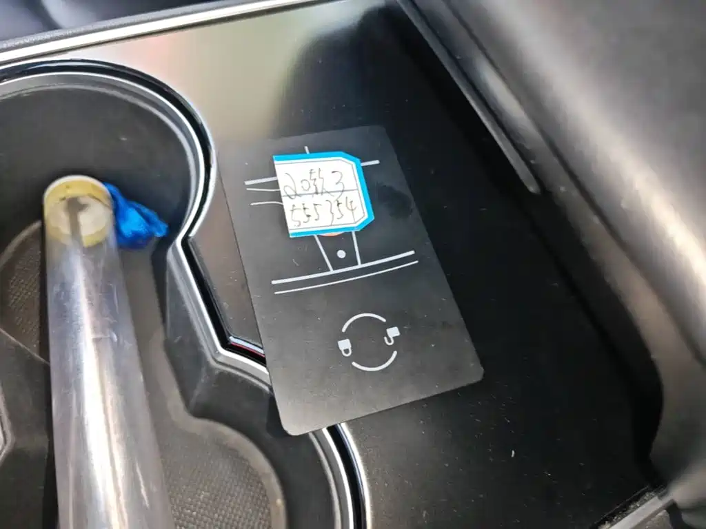 Tesla Model 3 — фото 17