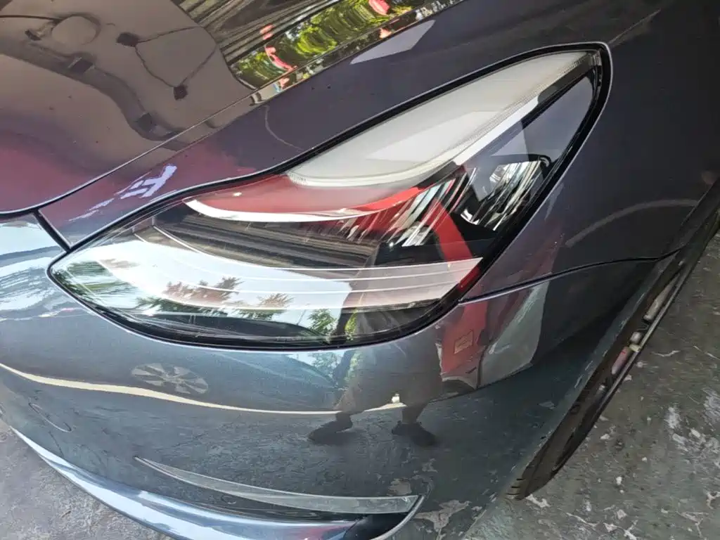 Tesla Model 3 — фото 18