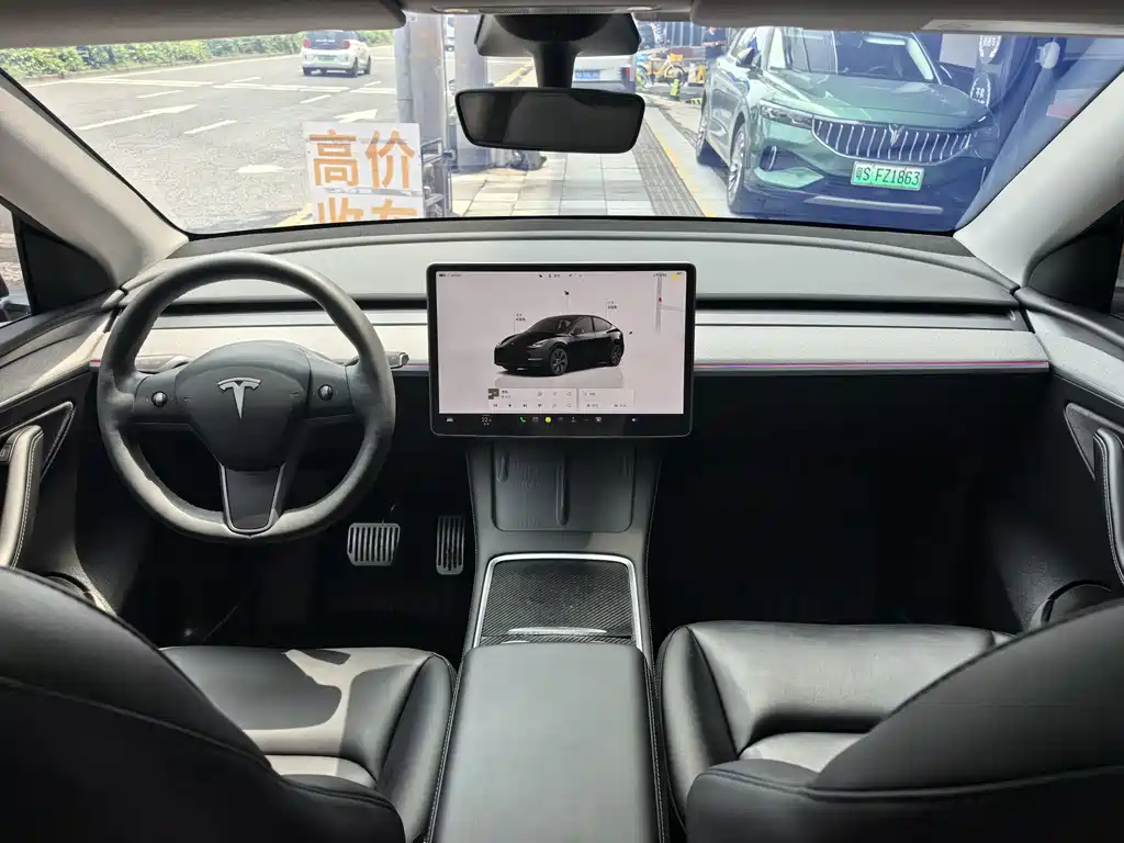 Tesla Model Y — фото 9