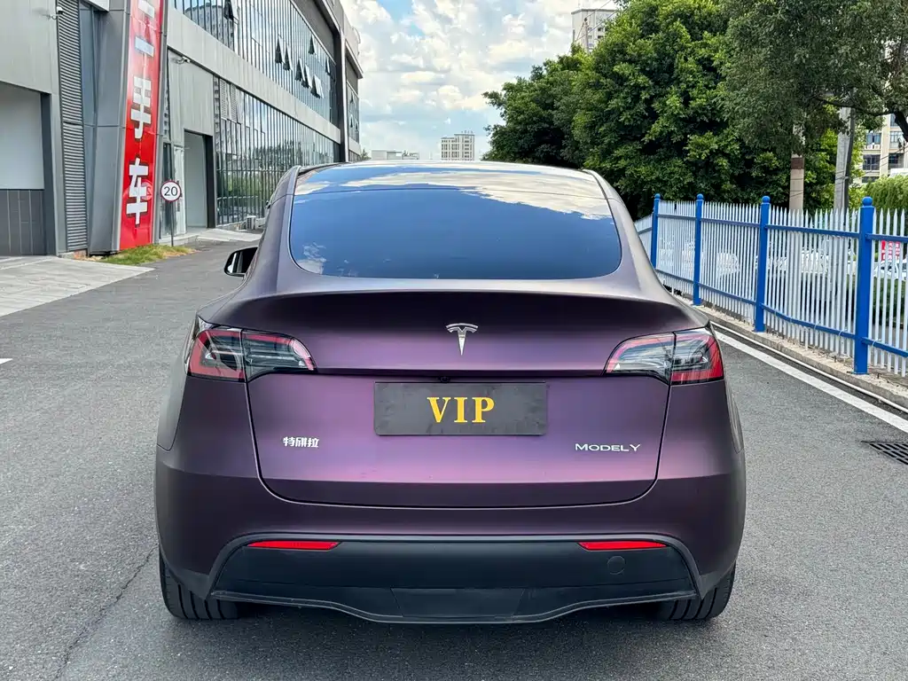 Tesla Model Y — фото 5
