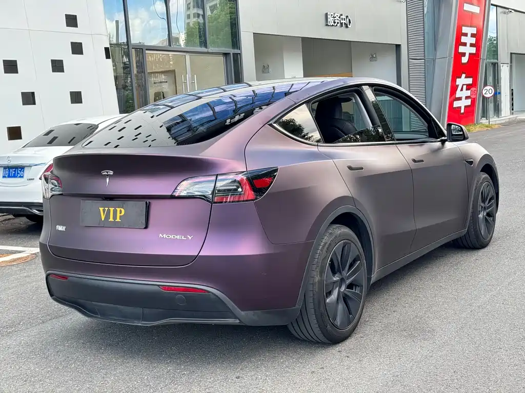 Tesla Model Y — фото 6