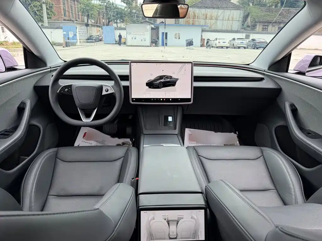 Tesla Model 3 — фото 10