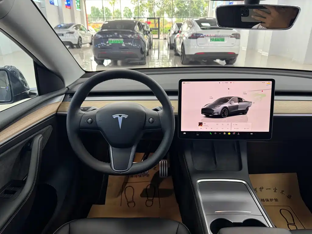 Tesla Model Y — фото 7
