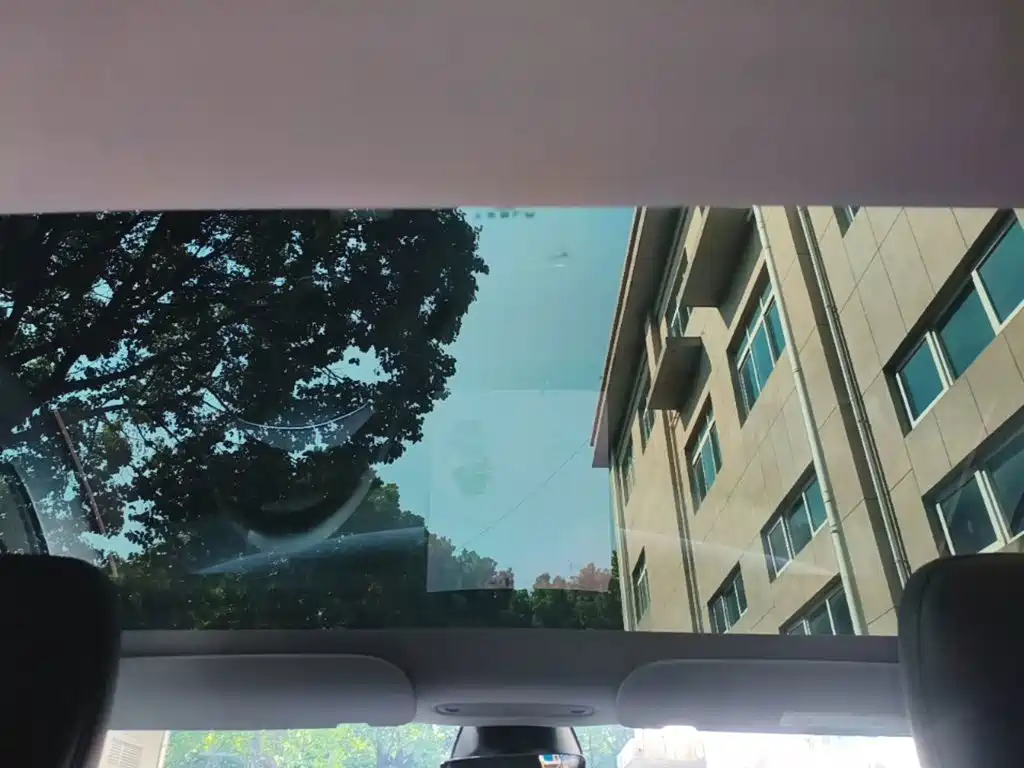 Tesla Model 3 — фото 14
