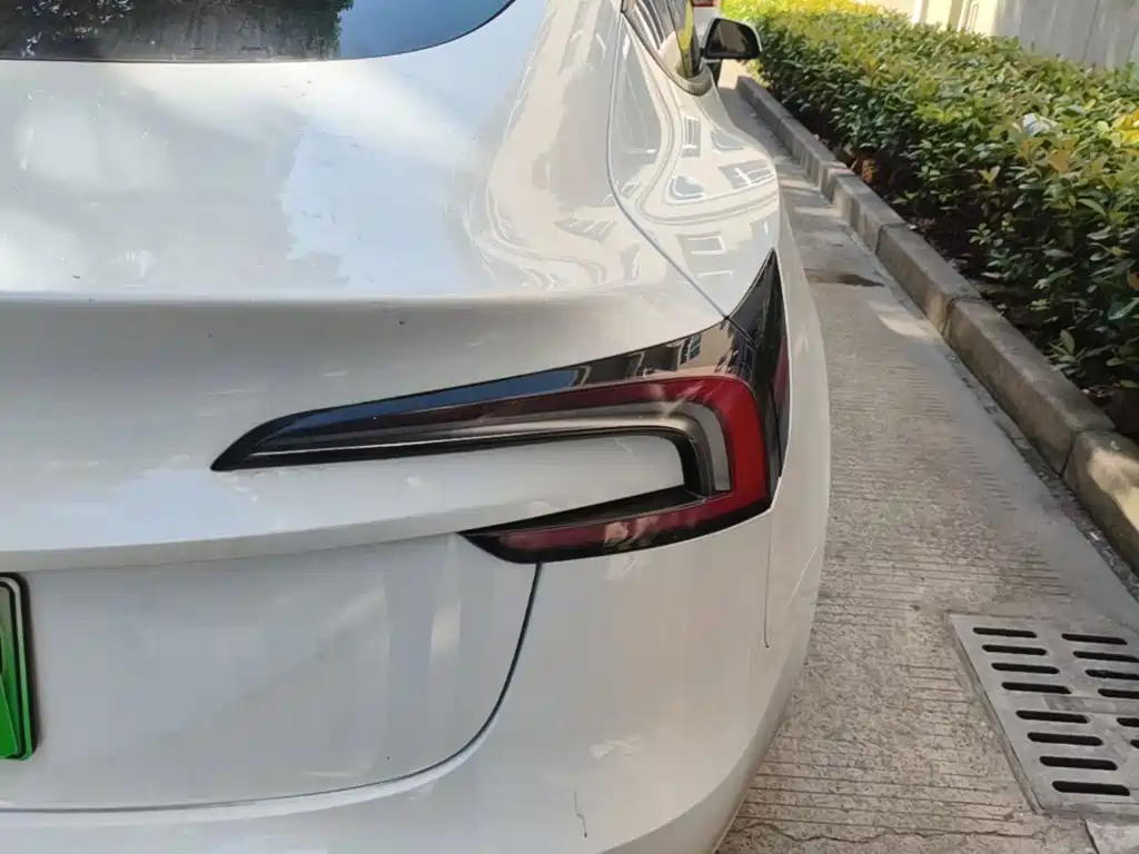 Tesla Model 3 — фото 24