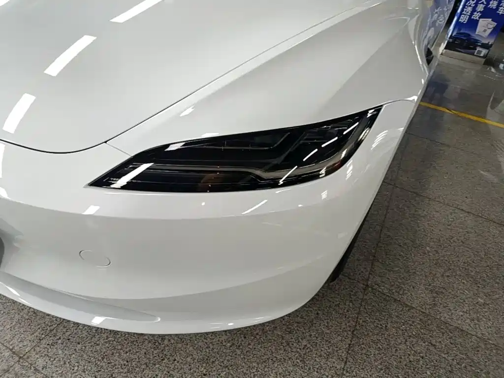 Tesla Model 3 — фото 24