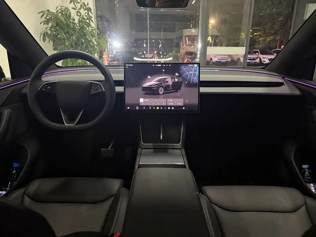 Tesla Model Y L — фото 3