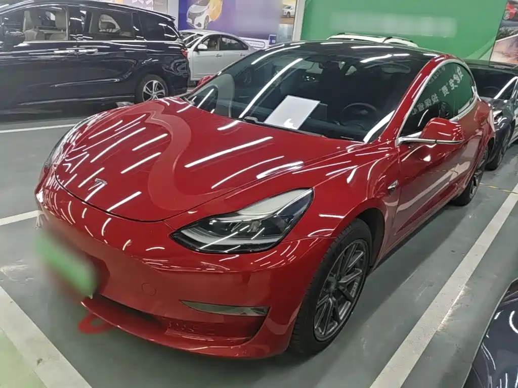 Tesla Model 3 — фото 2