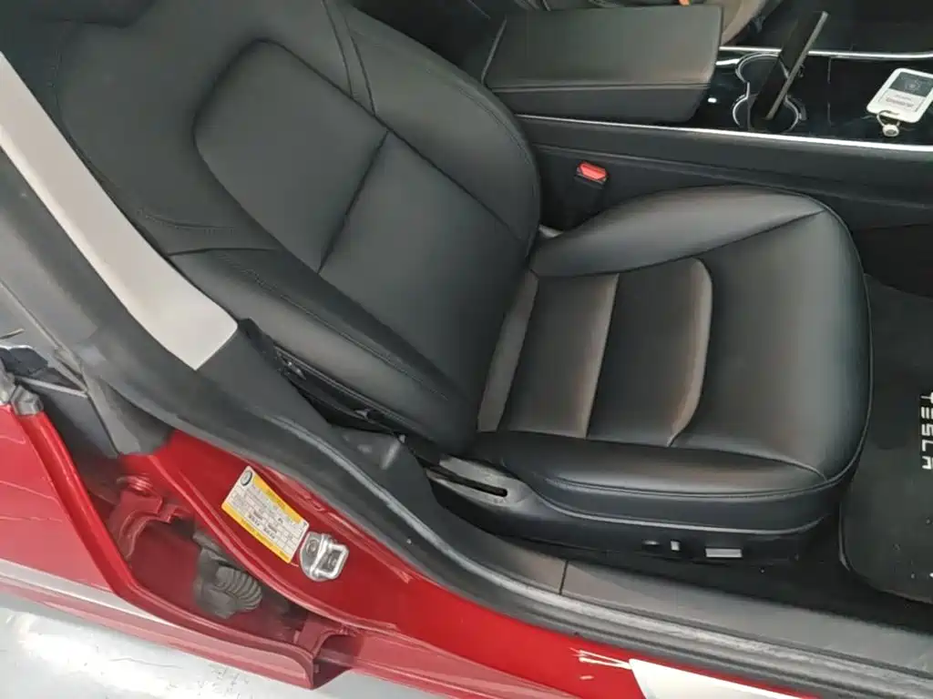 Tesla Model 3 — фото 25