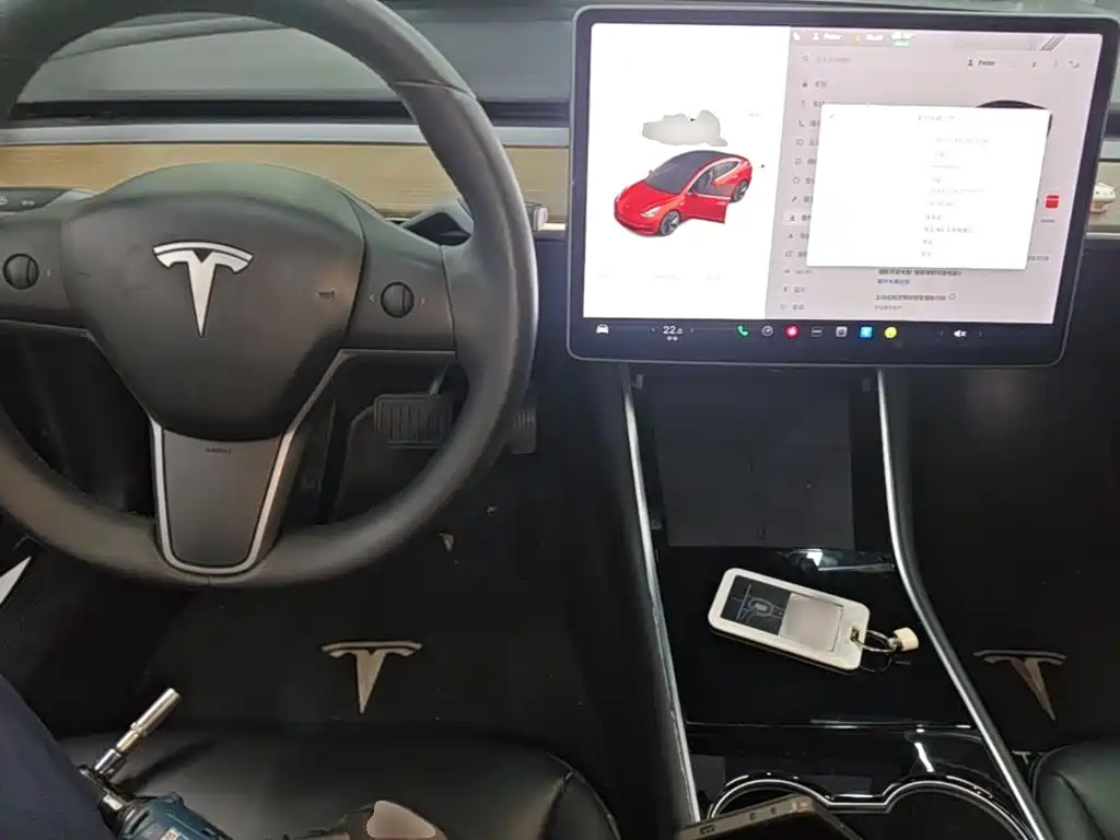 Tesla Model 3 — фото 10