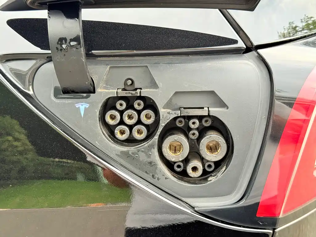 Tesla Model Y — фото 21