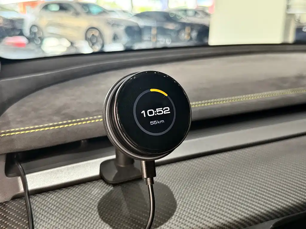 Tesla Model 3 — фото 10