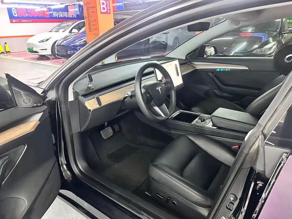 Tesla Model 3 — фото 5