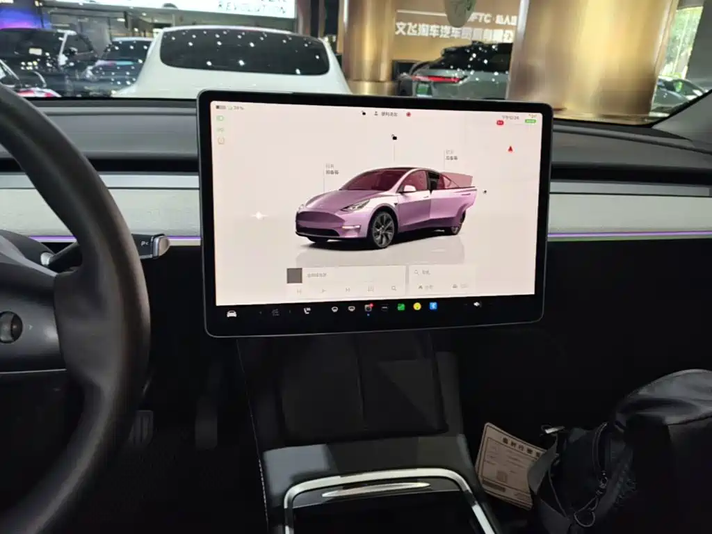 Tesla Model Y — фото 13