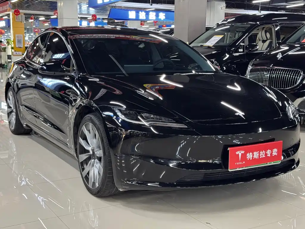 Tesla Model 3 — фото 3
