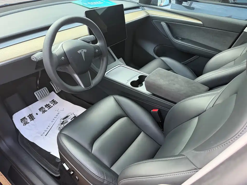 Tesla Model Y — фото 3