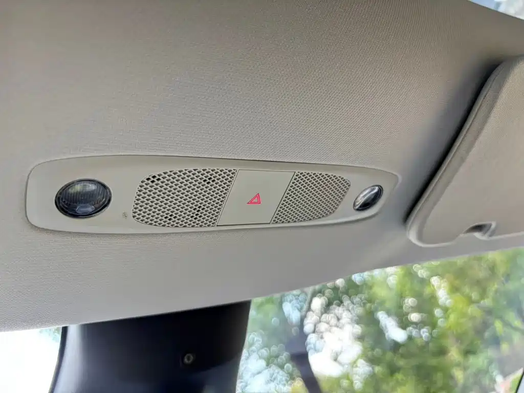 Tesla Model Y — фото 30