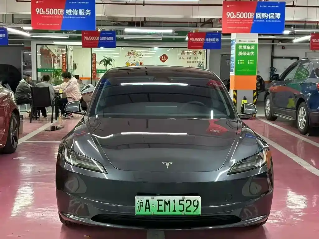 Tesla Model 3 — фото 2