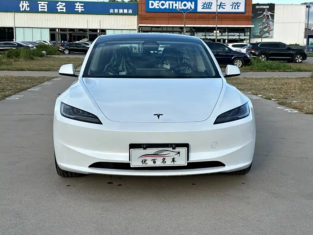 Tesla Model 3 — фото 2