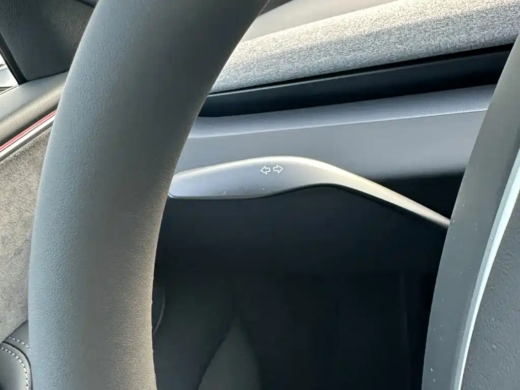 Tesla Model 3 — фото 22