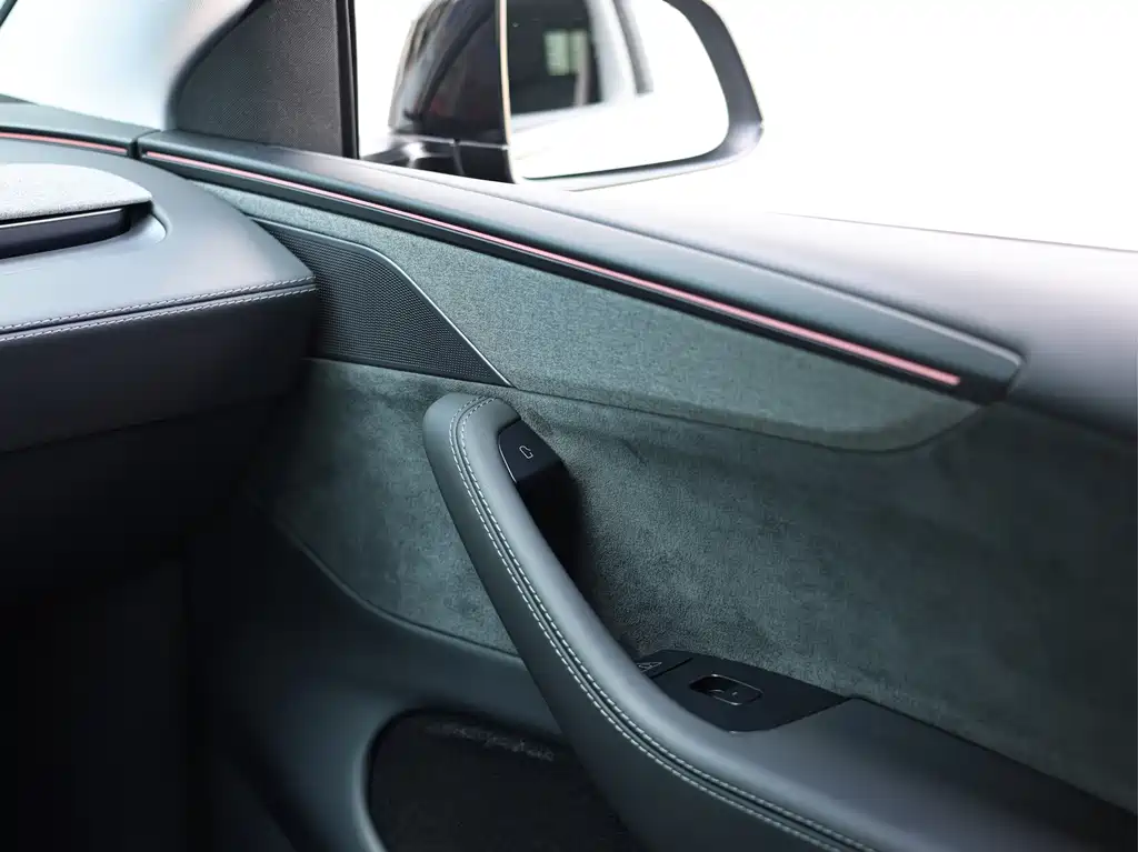 Tesla Model Y — фото 22
