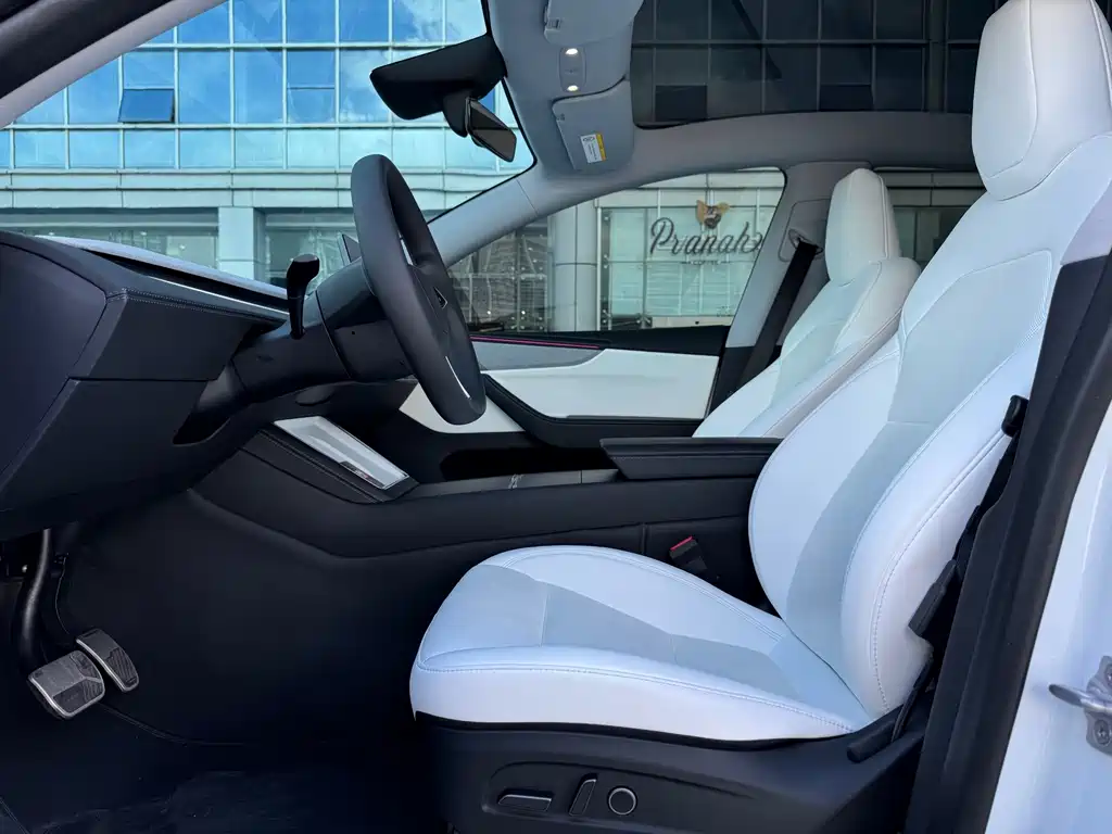 Tesla Model Y — фото 19