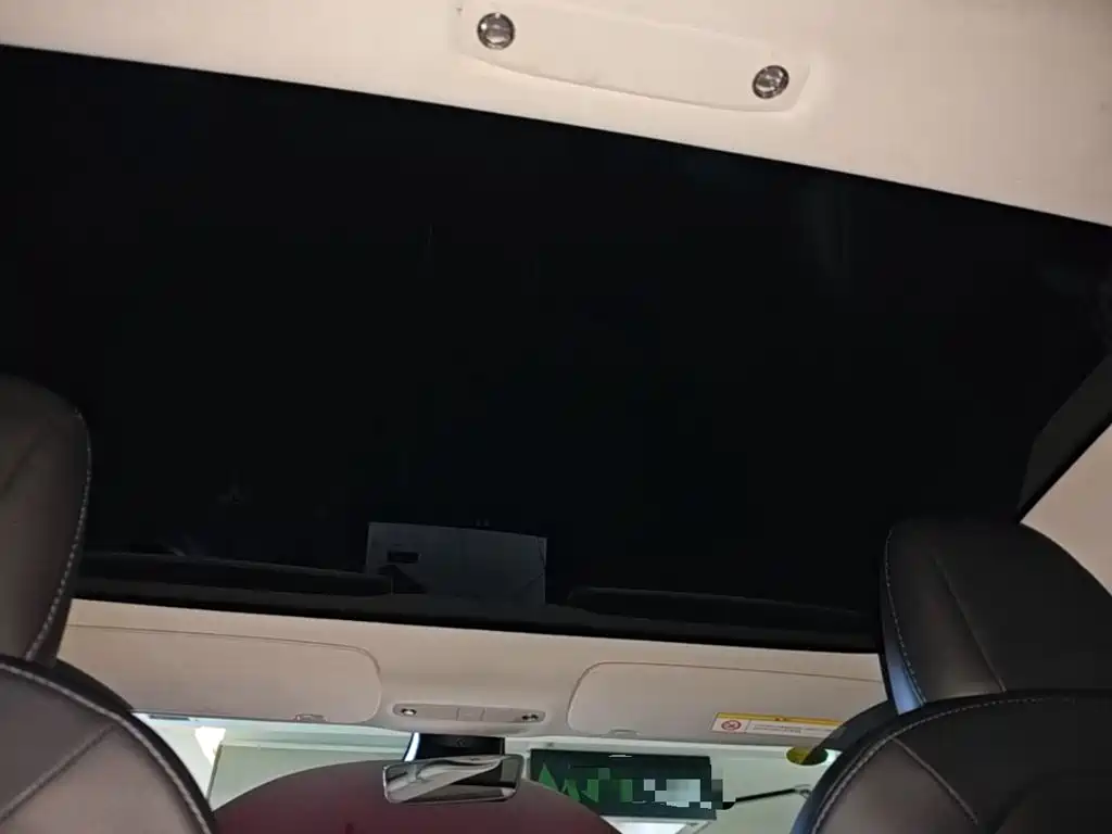Tesla Model 3 — фото 18