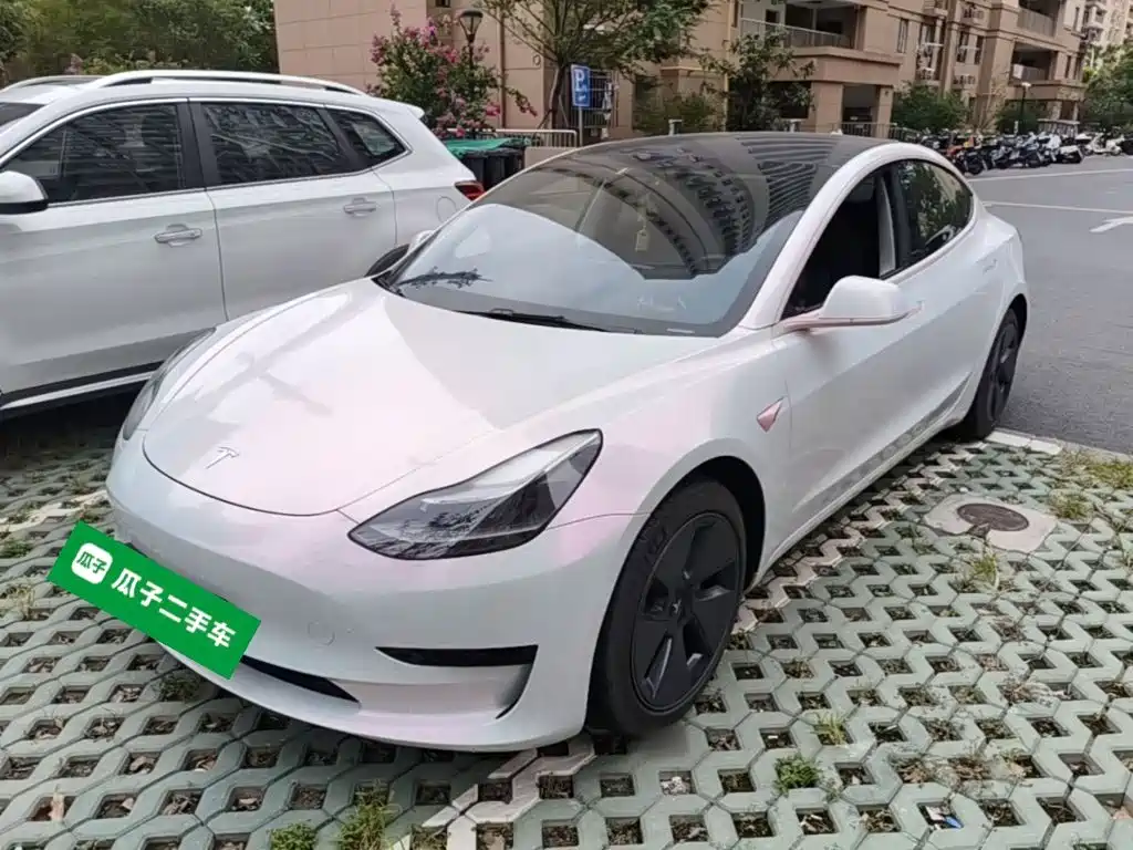 Tesla Model 3 — фото 2