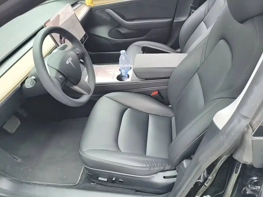 Tesla Model 3 — фото 15