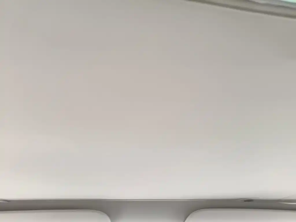 Tesla Model 3 — фото 18