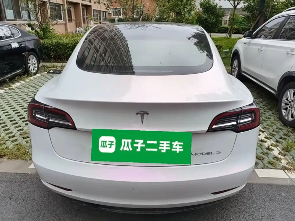 Tesla Model 3 — фото 6