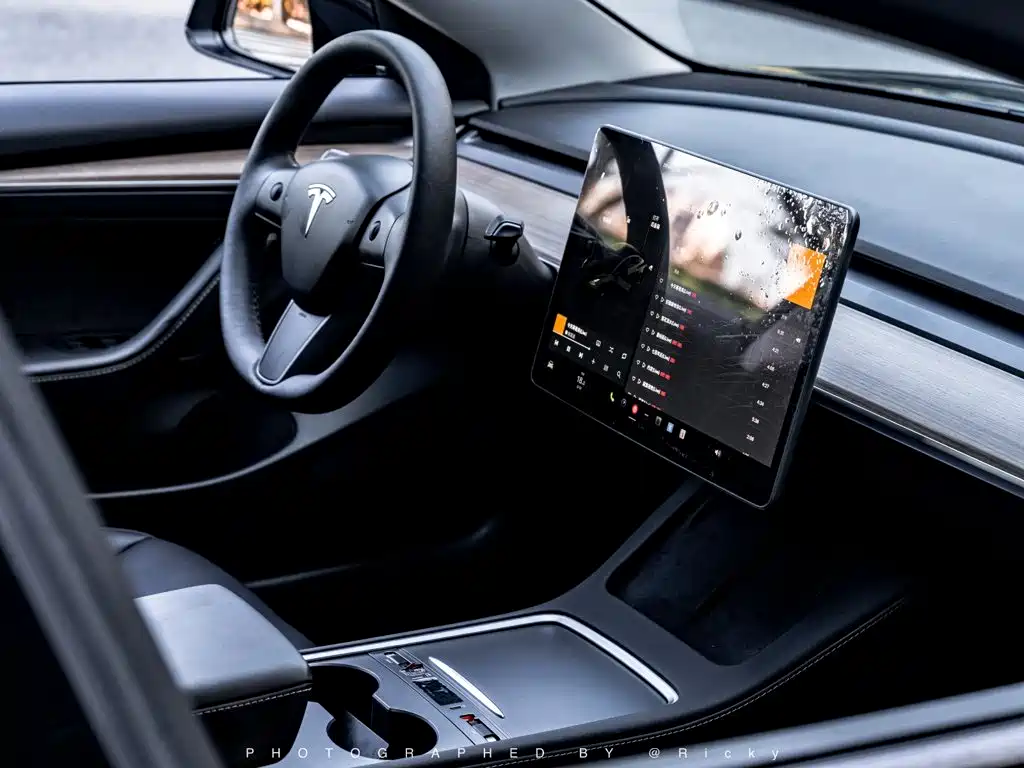 Tesla Model 3 — фото 6
