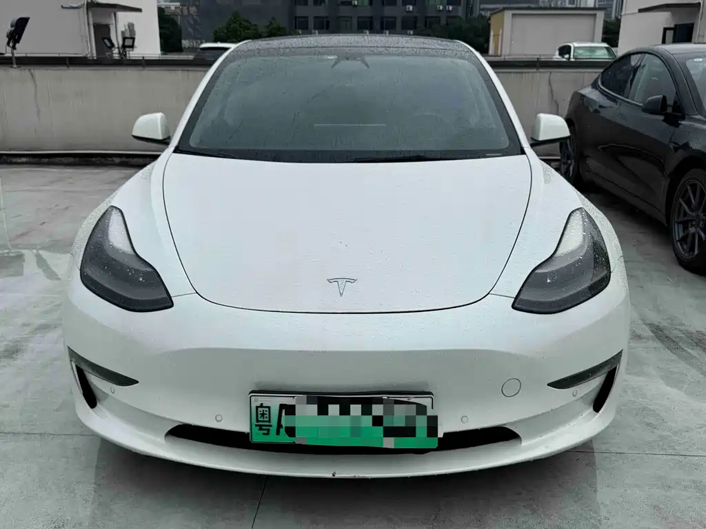 Tesla Model 3 — фото 2