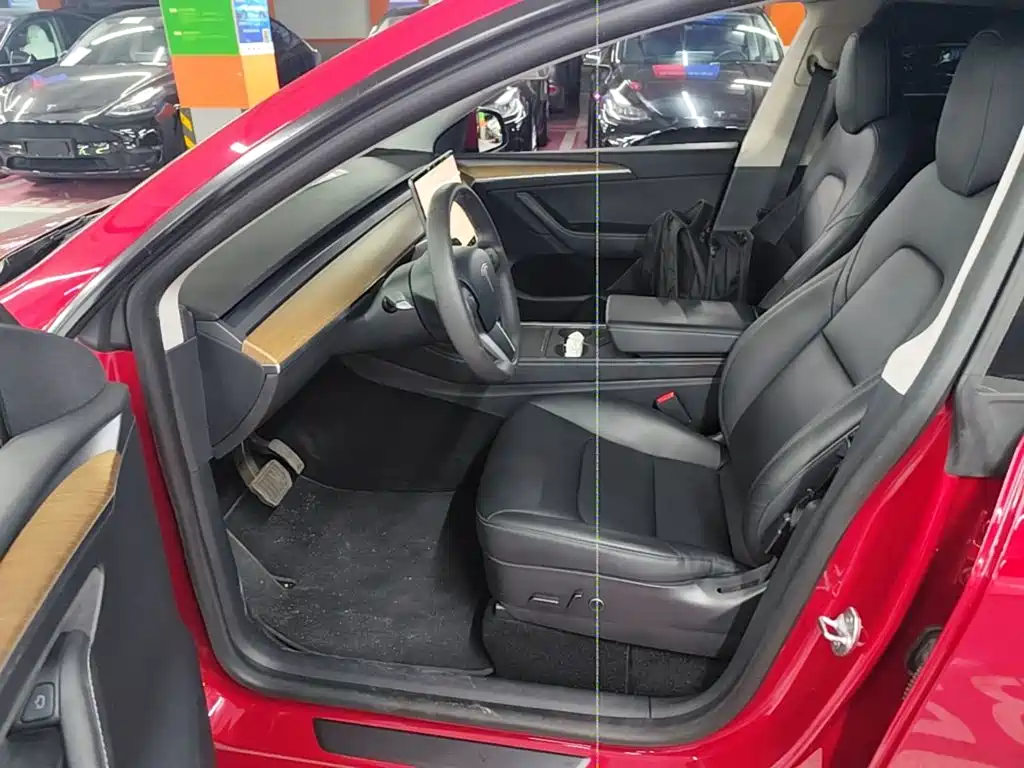 Tesla Model Y — фото 16