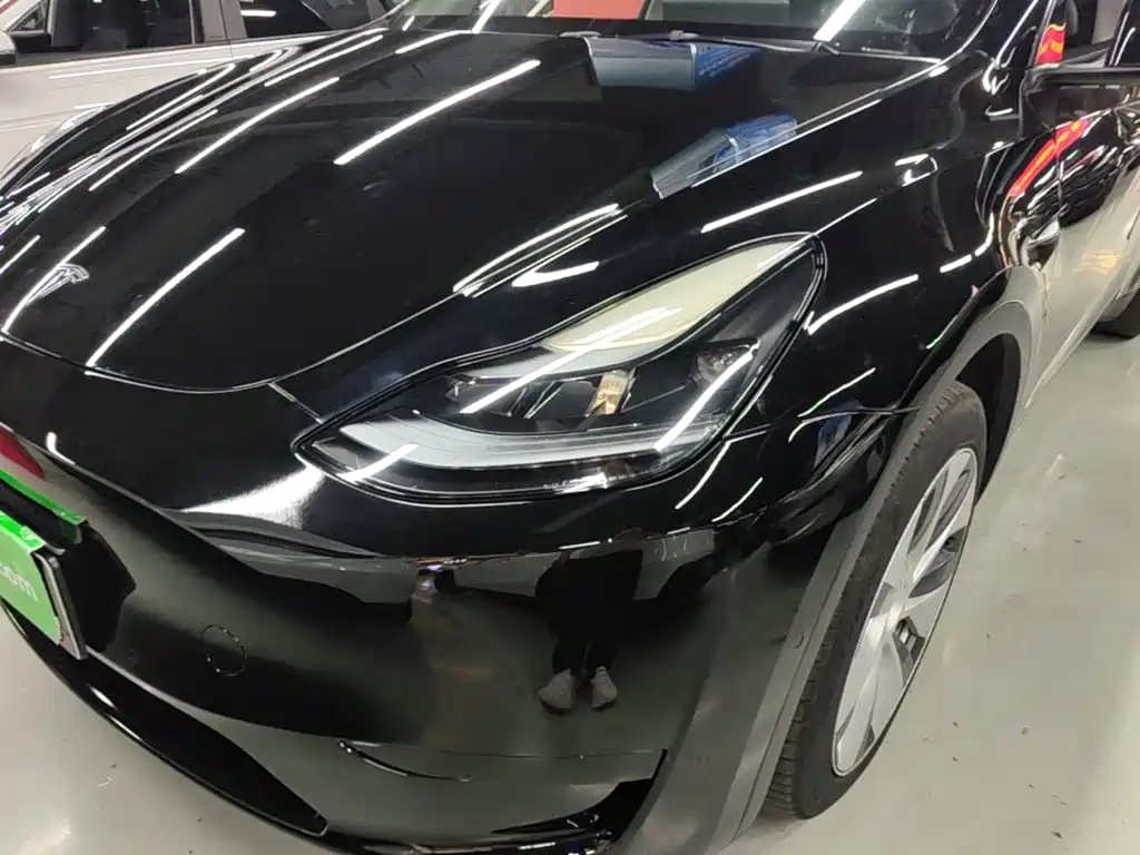 Tesla Model Y — фото 24