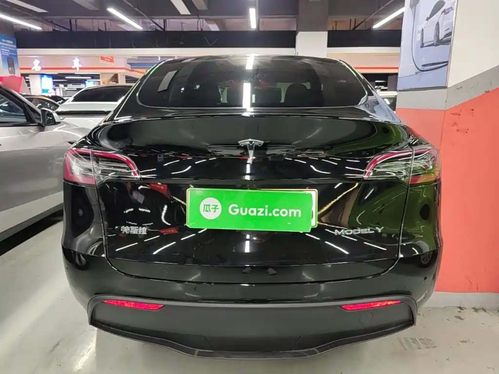 Tesla Model Y — фото 6