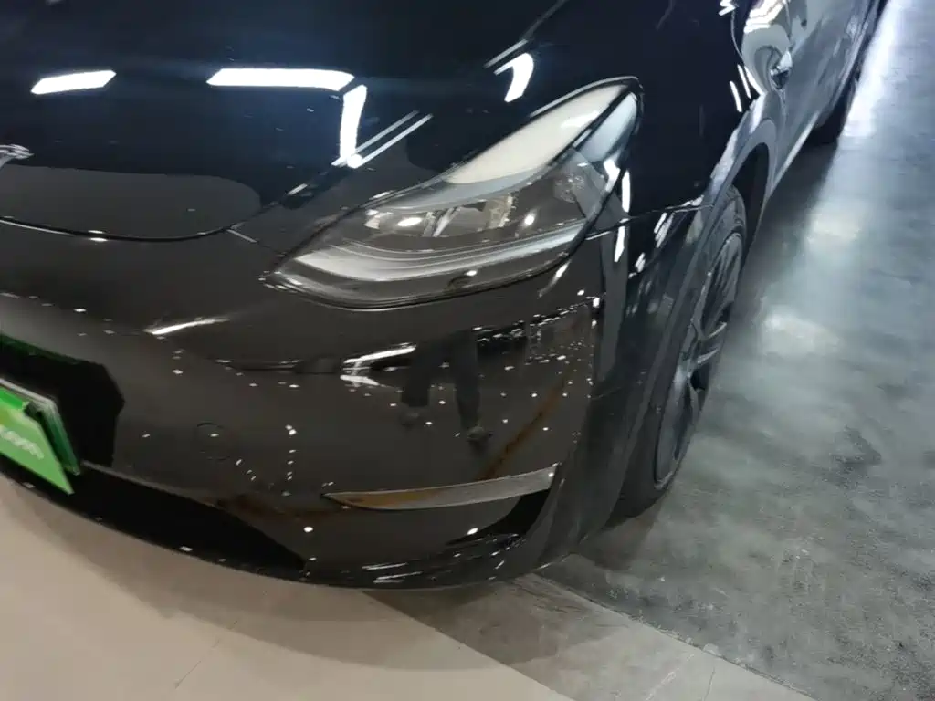 Tesla Model Y — фото 24