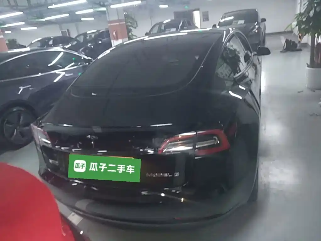 Tesla Model 3 — фото 6