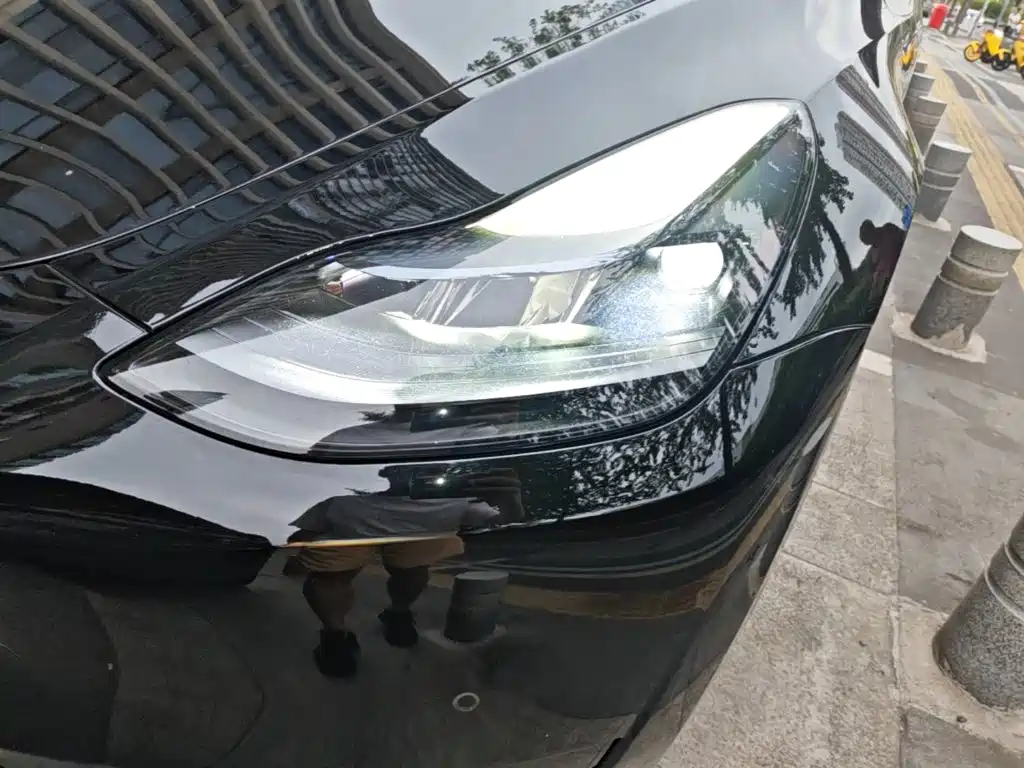 Tesla Model Y — фото 24