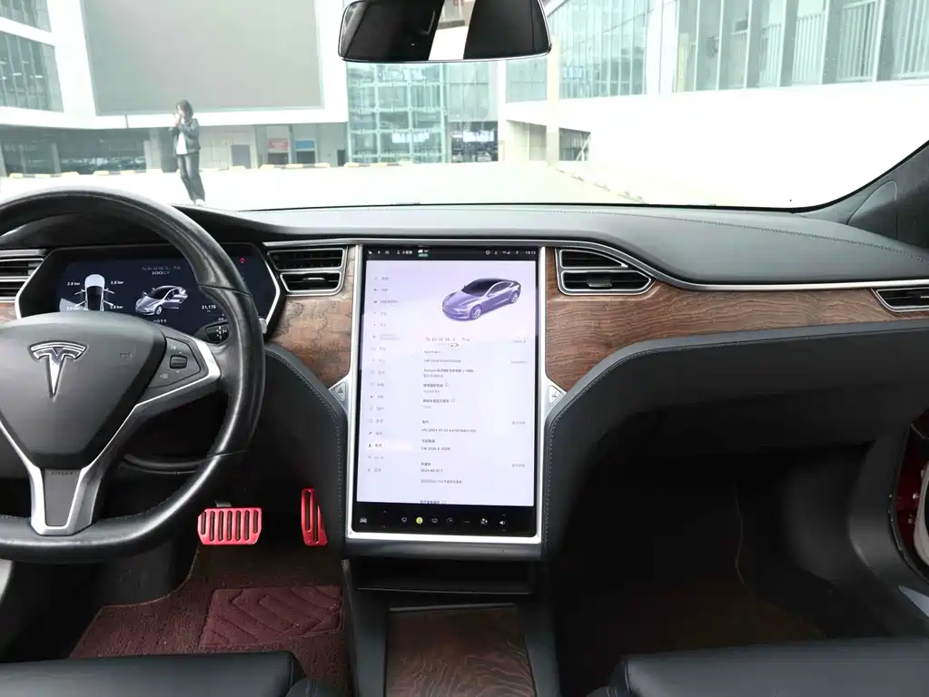 Tesla Model S — фото 13
