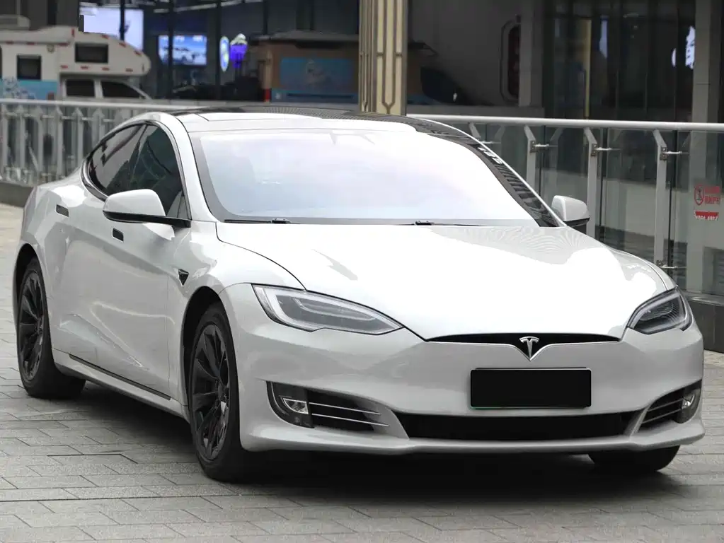 Tesla Model S — фото 3