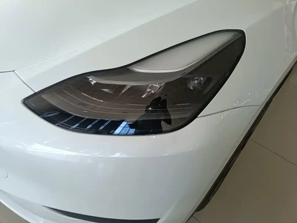 Tesla Model Y — фото 24