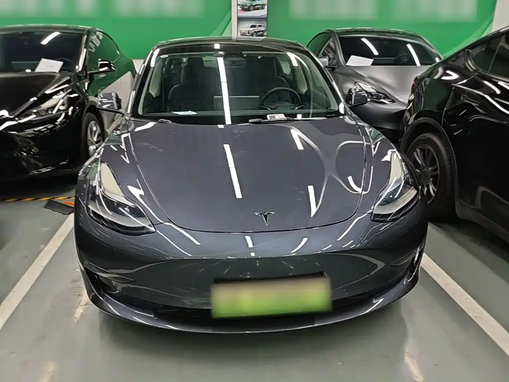 Tesla Model 3 — фото 3