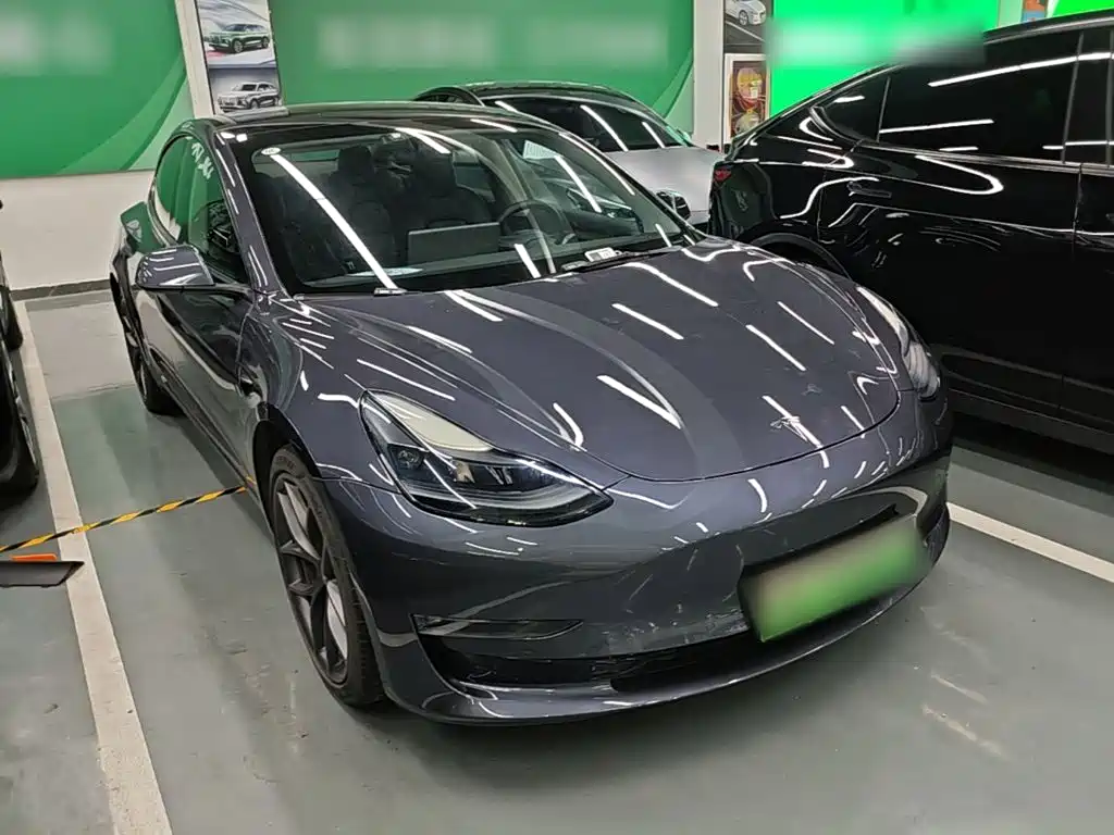 Tesla Model 3 — фото 4