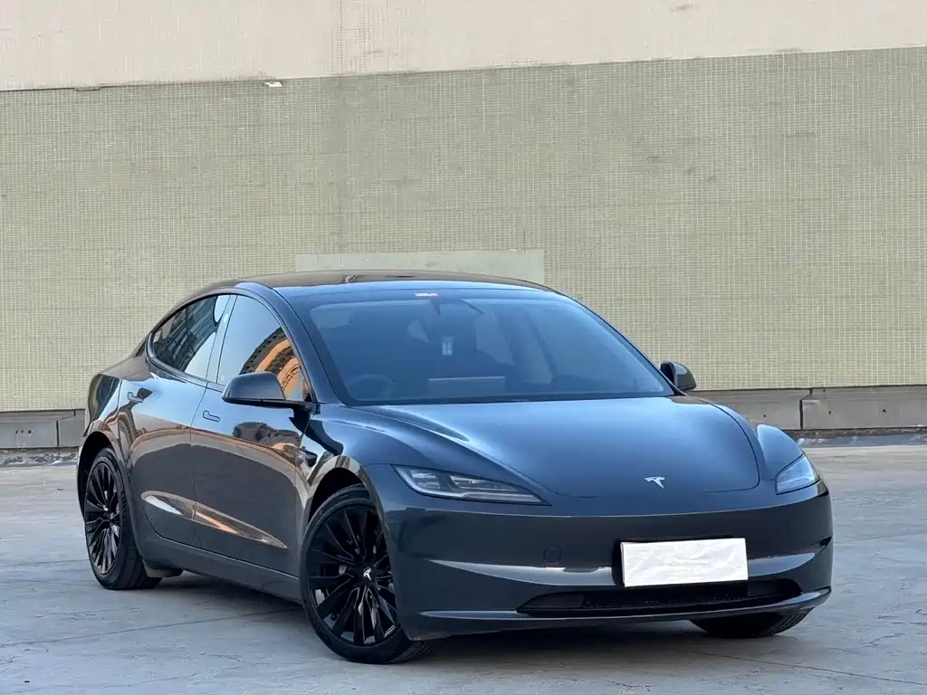 Tesla Model 3 — фото 3