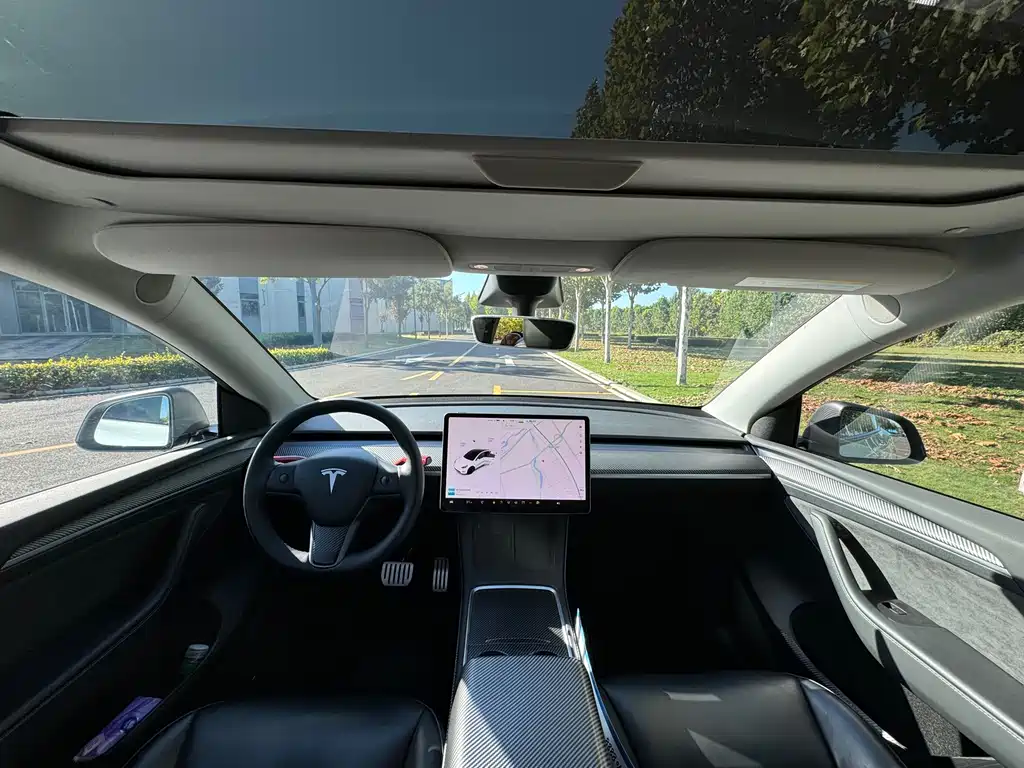 Tesla Model Y — фото 7