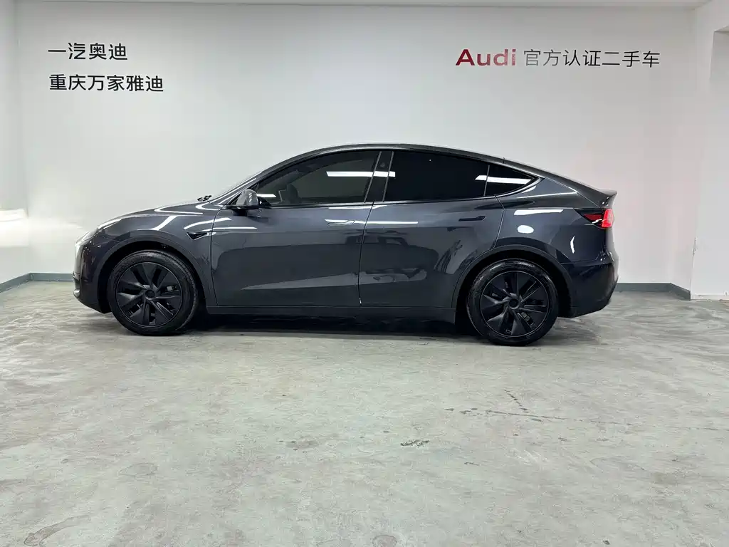 Tesla Model Y — фото 5