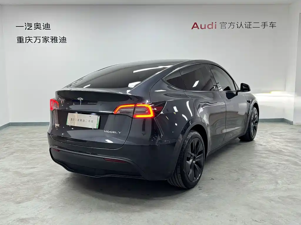 Tesla Model Y — фото 7