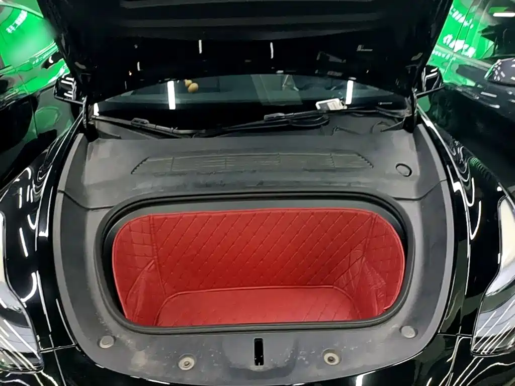 Tesla Model Y — фото 20