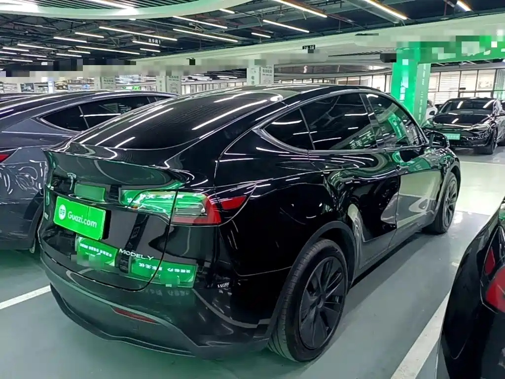 Tesla Model Y — фото 7